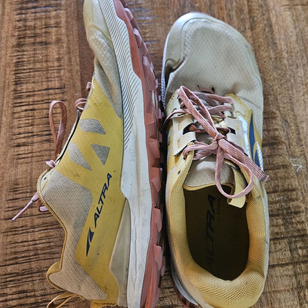 Altra Men's Athletic Lone Peak 7 Shoes - Yellow and Blue Accents - Picture 2 of 6